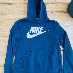 Youth boys Nike hoodie great condition size medium navy